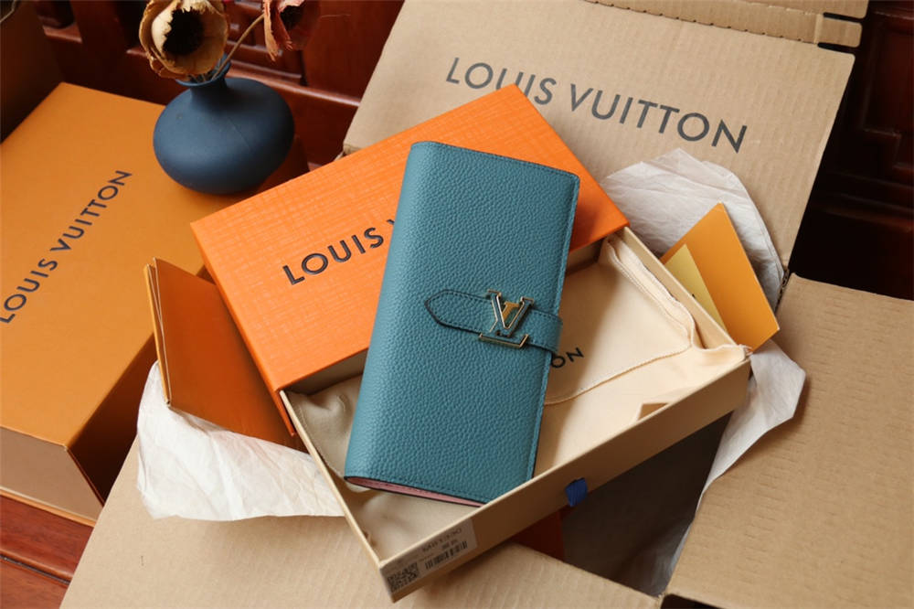 Louis Vuitton M81330 2025 new 